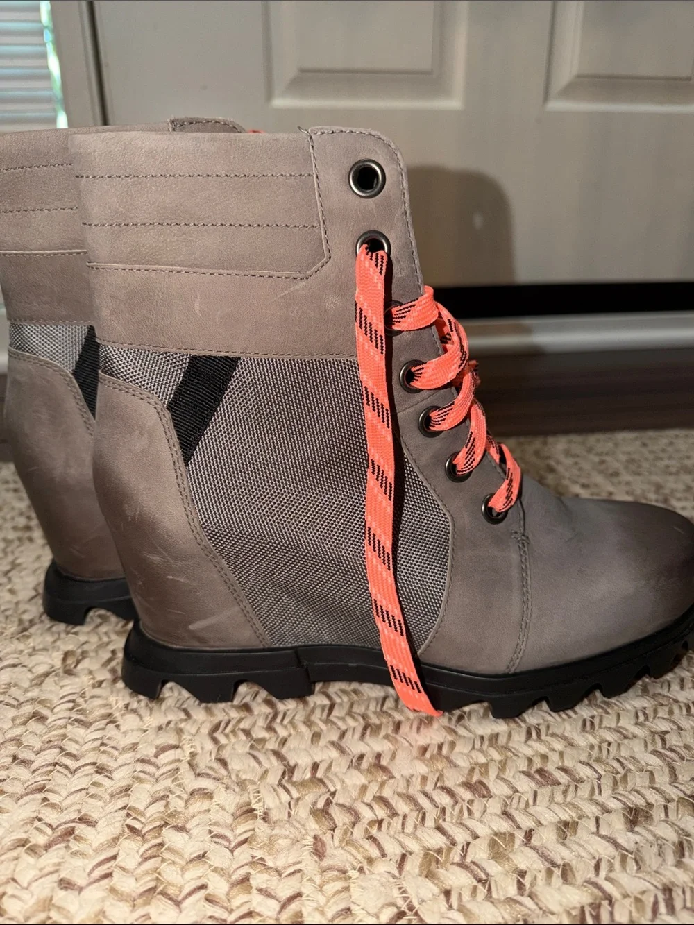 Joan Of Arctic Wedge III Lexie Boot 9.5 NWOT
